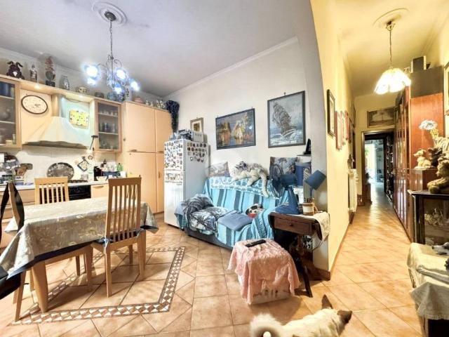 Appartamento in vendita a Osteria del Curato, Roma Capitale