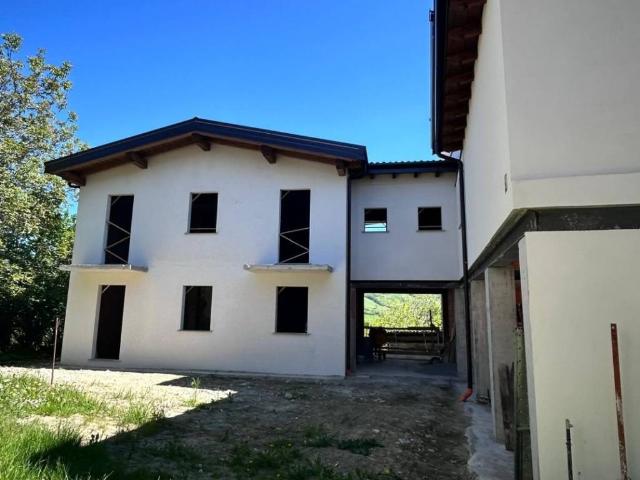 Appartamento in vendita a Romagnese, Lombardia