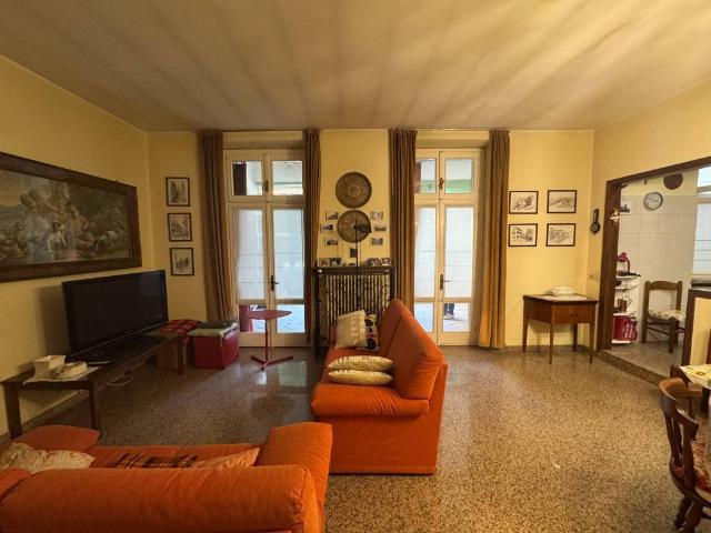 Appartamento in vendita a Romano Di Lombardia, Lombardia