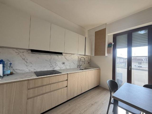 Appartamento in vendita a Romano Di Lombardia, Lombardia