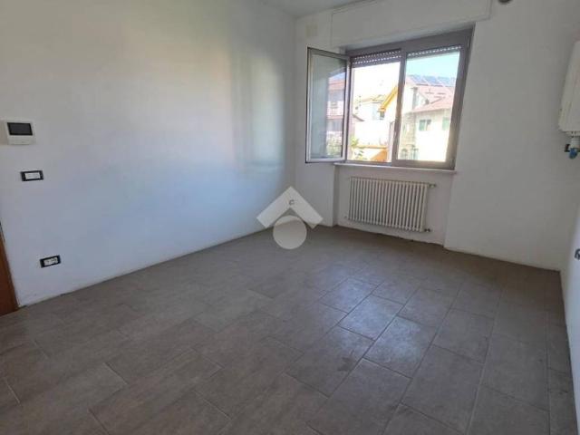 Appartamento in vendita a Romano Di Lombardia, Lombardia