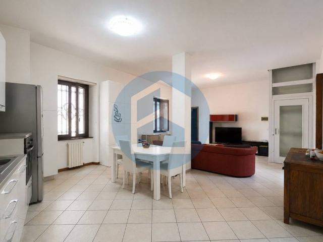 Appartamento in vendita a Romano Di Lombardia, Lombardia