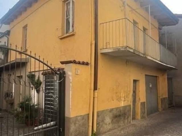 Appartamento in vendita a Romano Di Lombardia, Lombardia