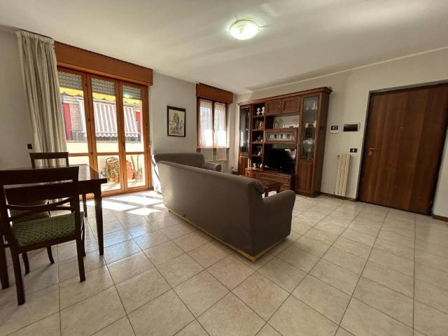 Appartamento in vendita a Romano Di Lombardia, Lombardia