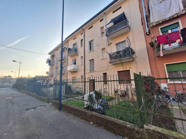 Appartamento in vendita a Romano Di Lombardia, Lombardia