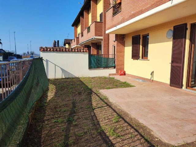 Appartamento in vendita a Roncaro, Lombardia