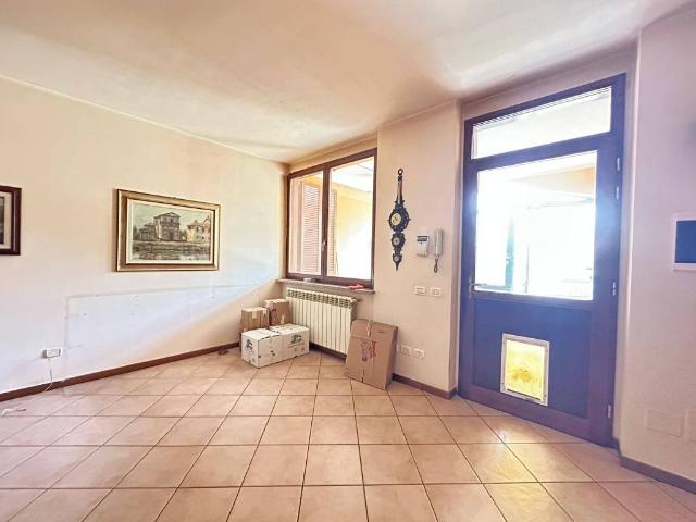 Appartamento in vendita a Roncaro, Lombardia