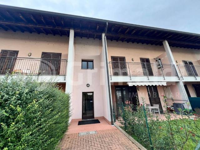 Appartamento in vendita a Roncaro, Lombardia