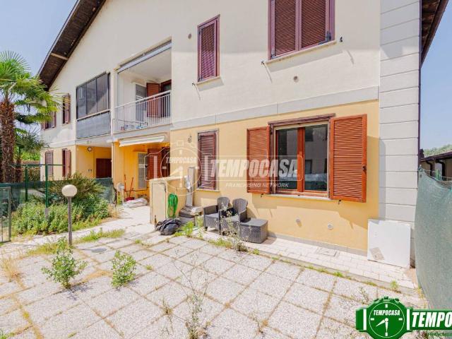 Appartamento in vendita a Roncaro, Lombardia