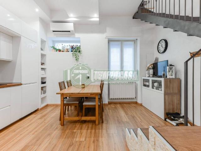 Appartamento in vendita a Roncello, Lombardia