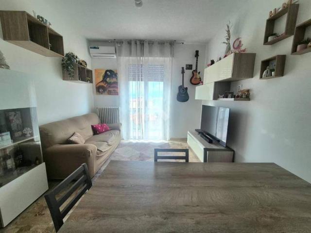 Appartamento in vendita a Roncello, Lombardia
