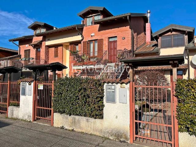 Appartamento in vendita a Roncello, Lombardia