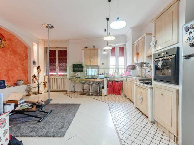 Appartamento in vendita a Roncello, Lombardia