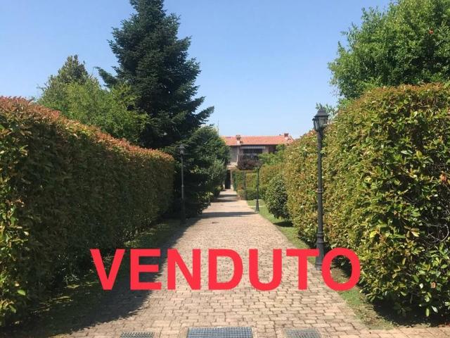 Appartamento in vendita a Roncello, Lombardia