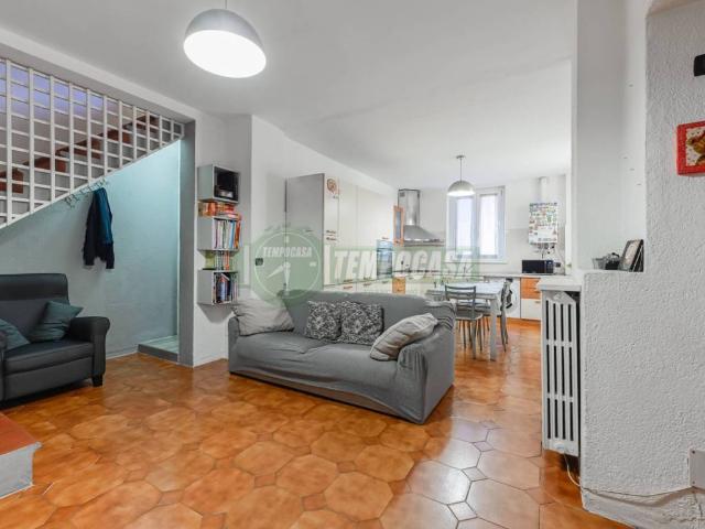 Appartamento in vendita a Roncello, Lombardia