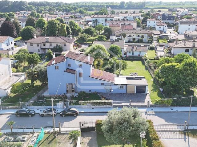 Appartamento in vendita a Ronchis, Friuli-Venezia Giulia