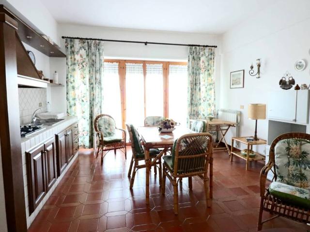 Appartamento in vendita a Ronciglione, Lazio