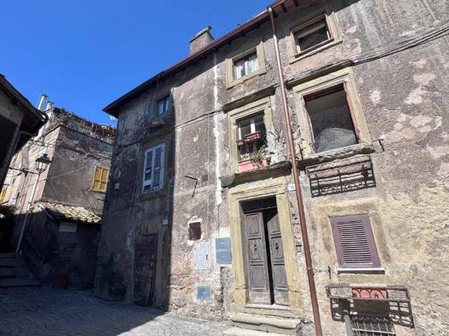 Appartamento in vendita a Ronciglione, Lazio