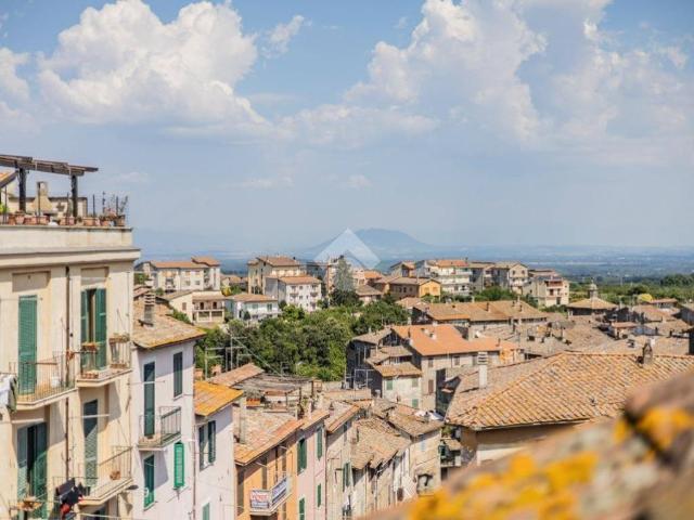 Appartamento in vendita a Ronciglione, Lazio