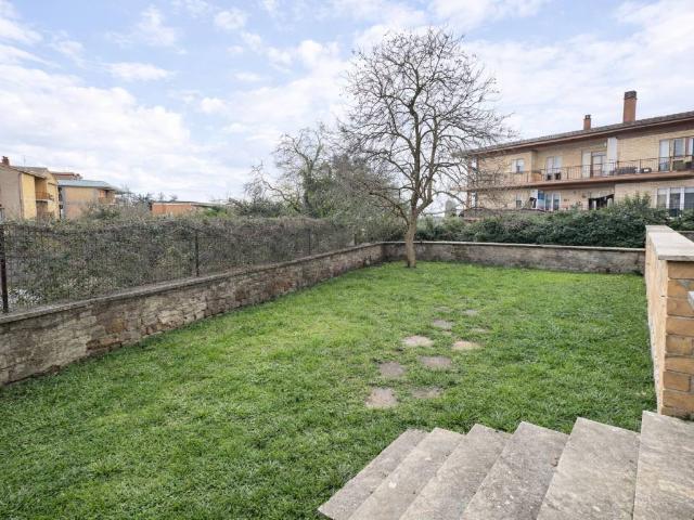 Appartamento in vendita a Ronciglione, Lazio