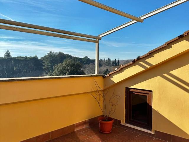 Appartamento in vendita a Ronciglione, Lazio