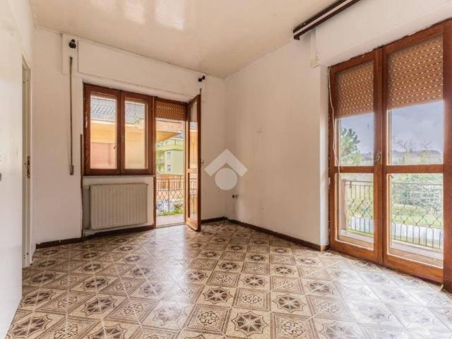Appartamento in vendita a Ronciglione, Lazio