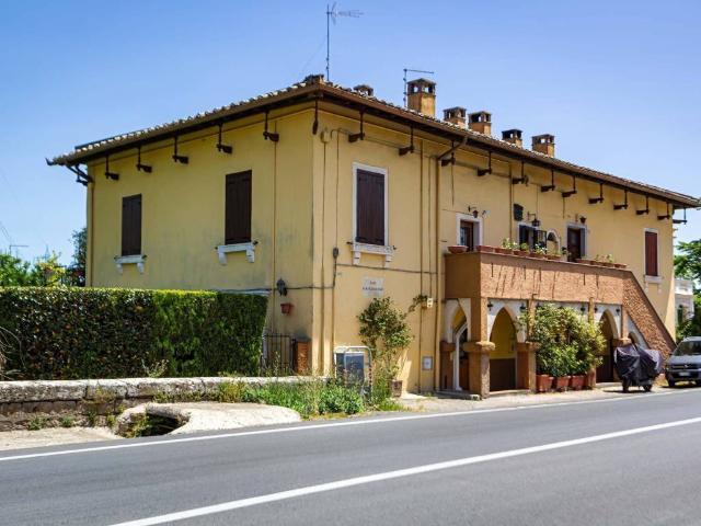 Appartamento in vendita a Ronciglione, Lazio