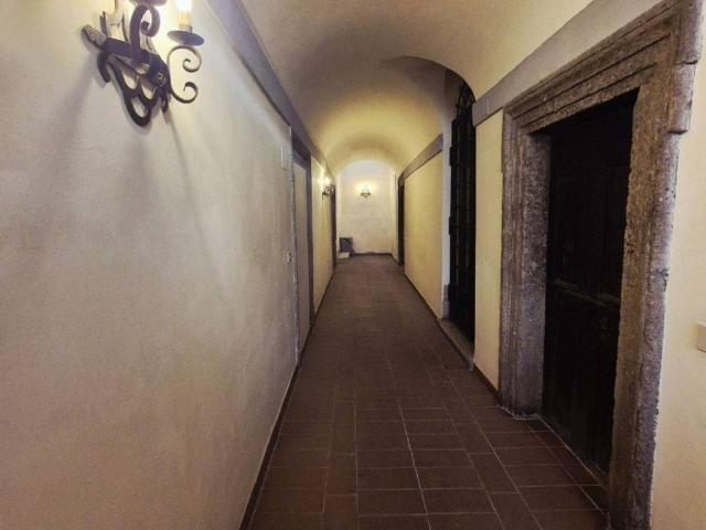 Appartamento in vendita a Ronciglione, Lazio