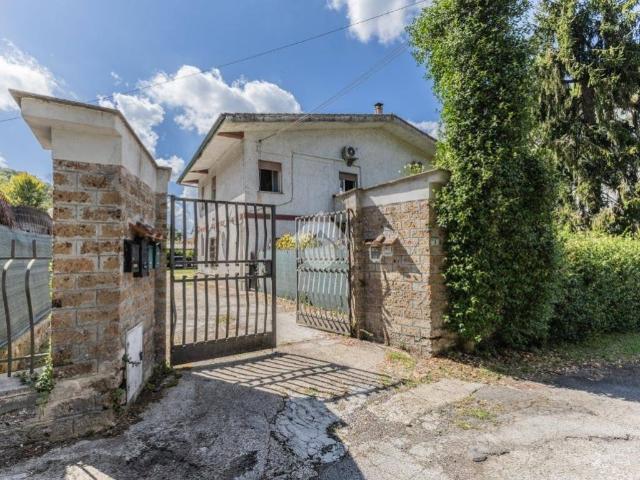 Appartamento in vendita a Punta del Lago, Ronciglione