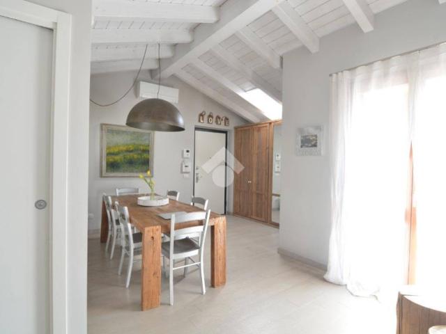 Appartamento in vendita a Ronco Briantino, Lombardia
