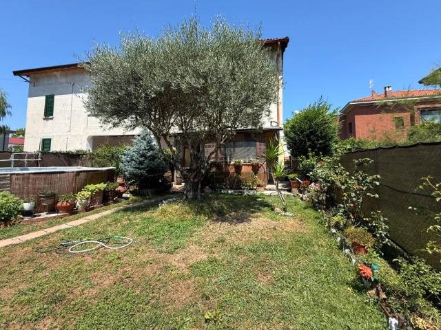 Appartamento in vendita a Ronco Briantino, Monza e della Brianza