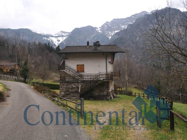 Appartamento in vendita a Comunità Montana della Valle Brembana, Roncobello