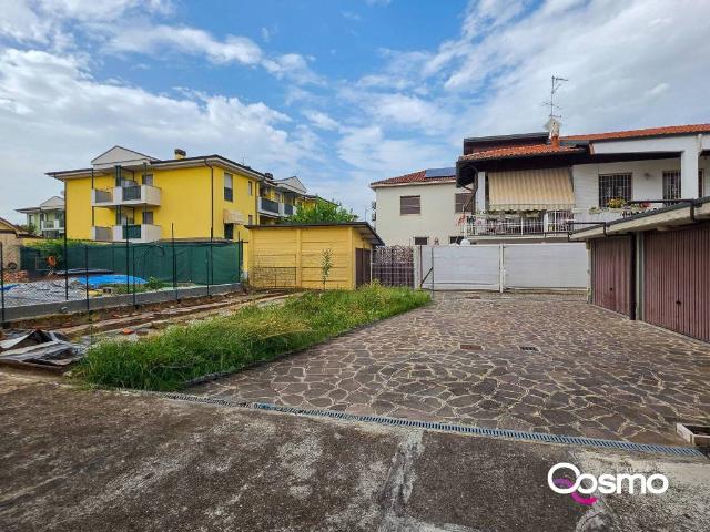 Appartamento in vendita a Cascina Confaloniera, Rosate