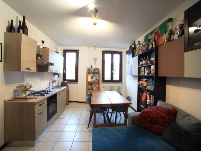 Appartamento in vendita a Cascina Confaloniera, Rosate