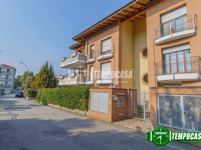 Appartamento in vendita a Rosate, Milano