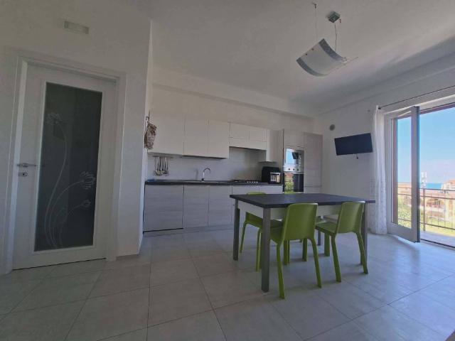 Appartamento in vendita a Marina di Roseto Capo Spulico, Calabria