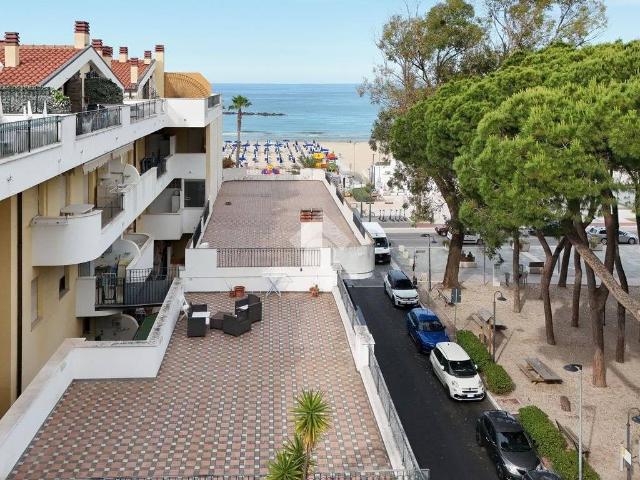 Appartamento in vendita a Roseto Degli Abruzzi, Abruzzo