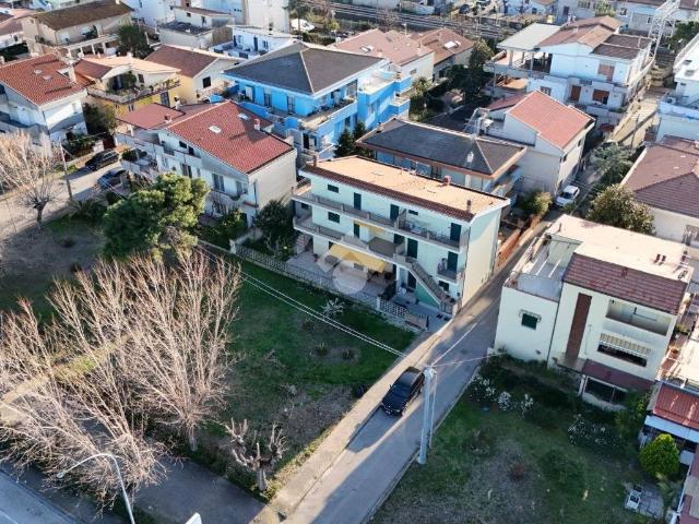 Appartamento in vendita a Roseto Degli Abruzzi, Abruzzo