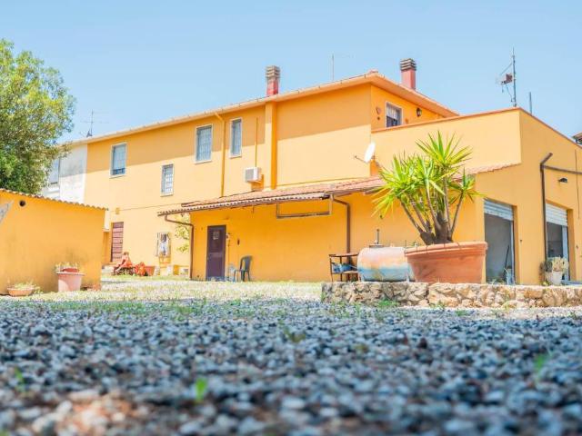 Rustico in vendita a Rosignano Marittimo, Toscana