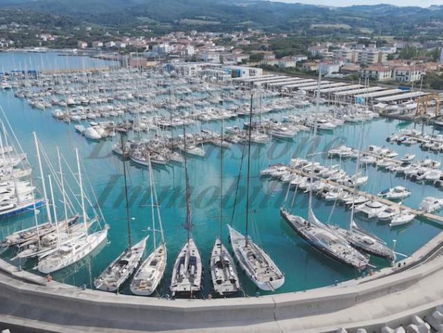 Appartamento in vendita a Il Fondino, Rosignano Marittimo