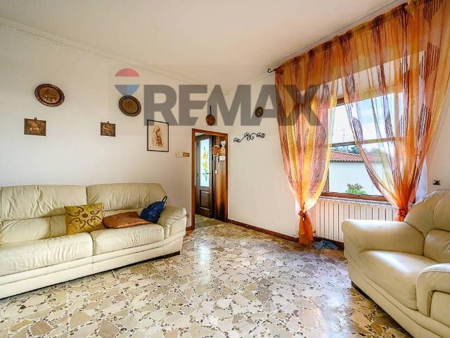 Appartamento in vendita a Rosignano Marittimo, Toscana