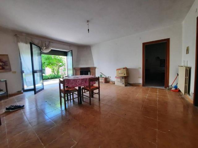 Villa Indipendente in vendita a Rotondi, Campania