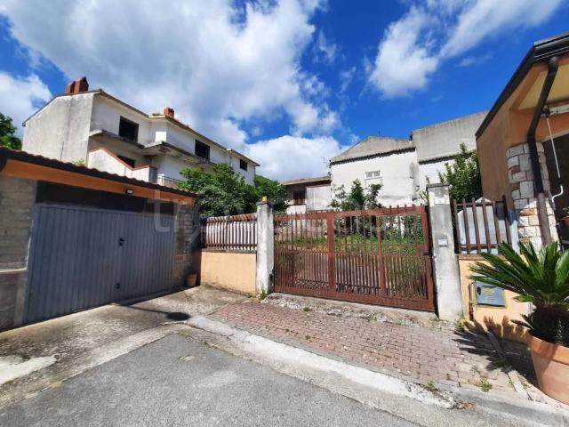 Villa Indipendente in vendita a Rotondi, Campania