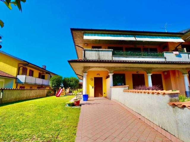 Appartamento in vendita a Villaggio Famiglia, Rovato