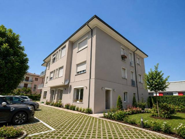 Appartamento in vendita a Villaggio Famiglia, Rovato