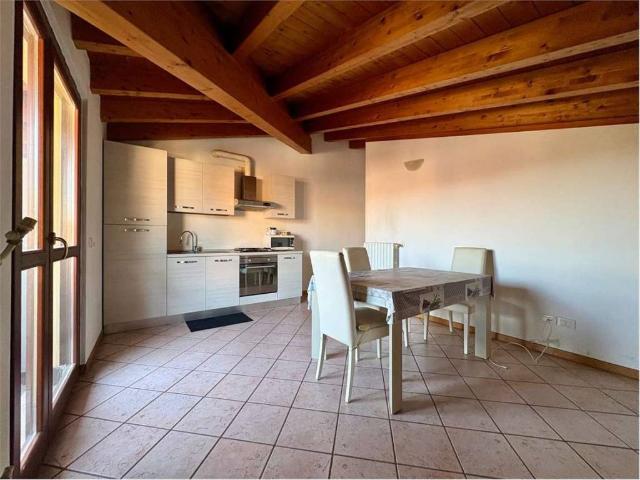 Appartamento in vendita a Villaggio Famiglia, Rovato