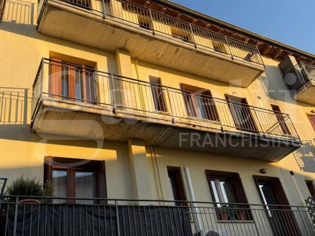 Appartamento in vendita a Rovato, Lombardia