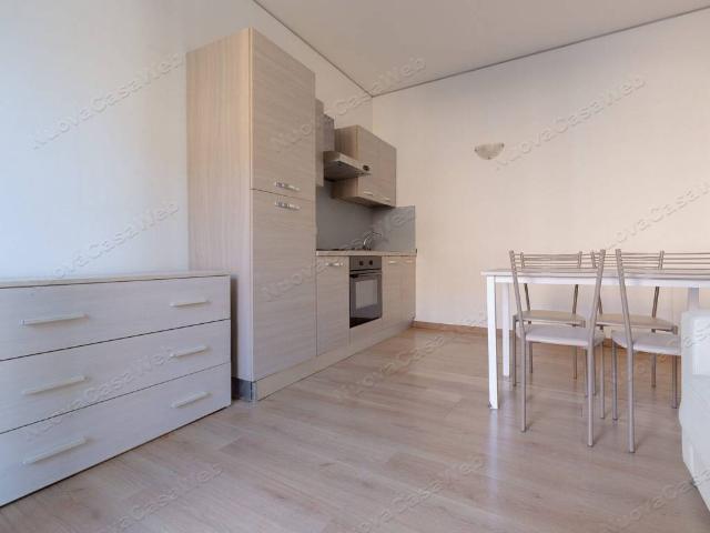 Appartamento in vendita a Rovellasca, Como