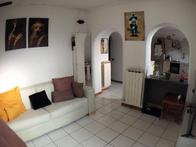 Appartamento in vendita a Rovellasca, Como