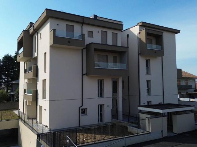 Appartamento in vendita a Rovello Porro, Lombardia